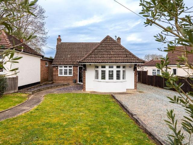 4 bedroom detached bungalow for sale