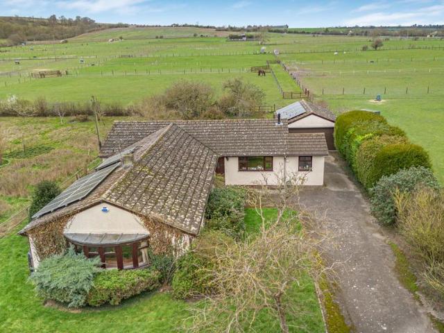 4 bedroom detached bungalow for sale