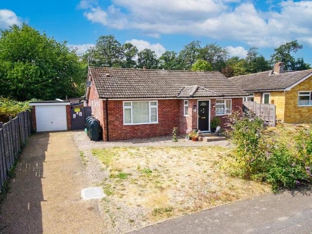 4 bedroom detached bungalow for sale