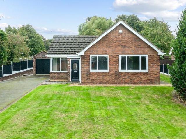 4 bedroom detached bungalow for sale