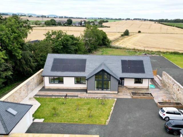 4 bedroom detached bungalow for sale