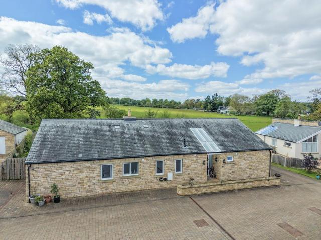 4 bedroom detached bungalow for sale