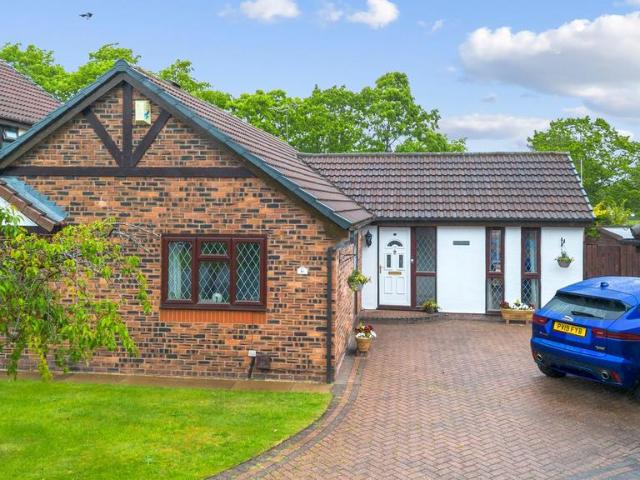 4 bedroom detached bungalow for sale