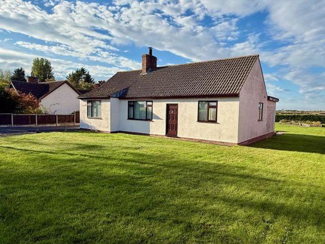 4 bedroom detached bungalow for sale