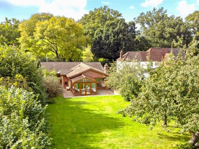 4 bedroom detached bungalow for sale