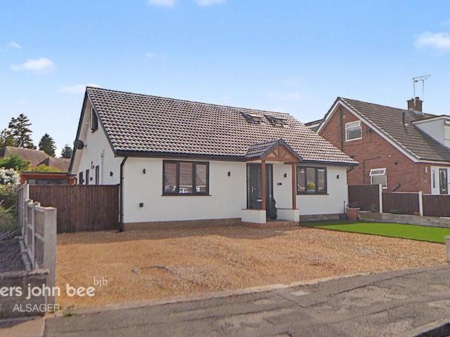 4 bedroom detached bungalow for sale
