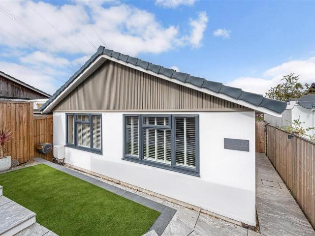 4 bedroom detached bungalow for sale