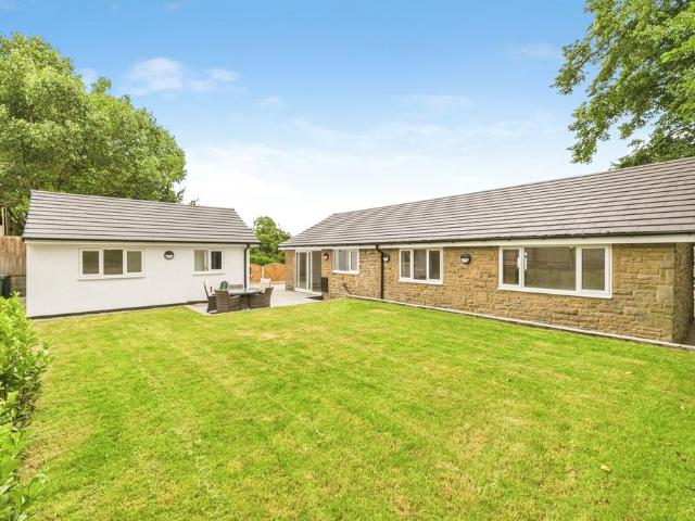 4 bedroom detached bungalow for sale