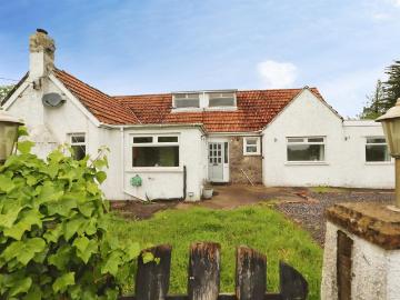 5 bedroom detached bungalow for sale