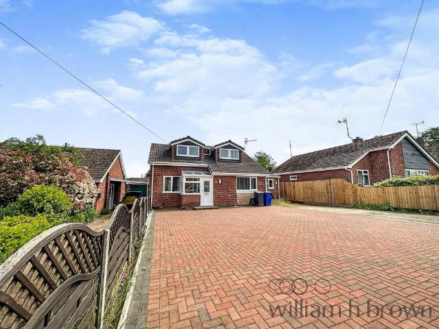 4 bedroom detached bungalow for sale