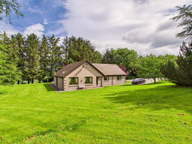 4 bedroom detached bungalow for sale