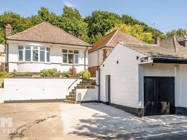 4 bedroom detached bungalow for sale