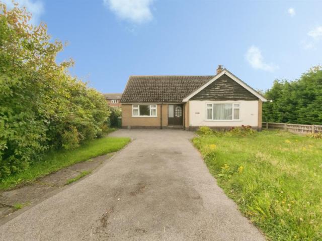4 bedroom detached bungalow for sale