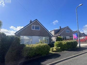 4 bedroom detached bungalow for sale