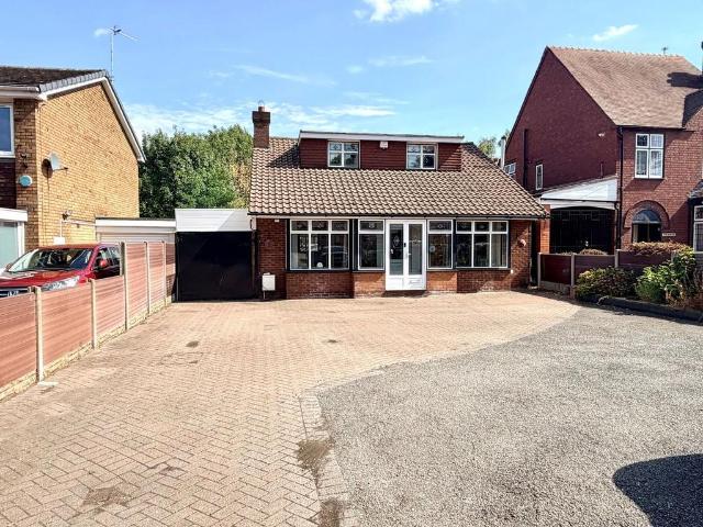 4 bedroom detached bungalow for sale