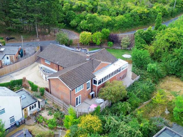 4 bedroom detached bungalow for sale