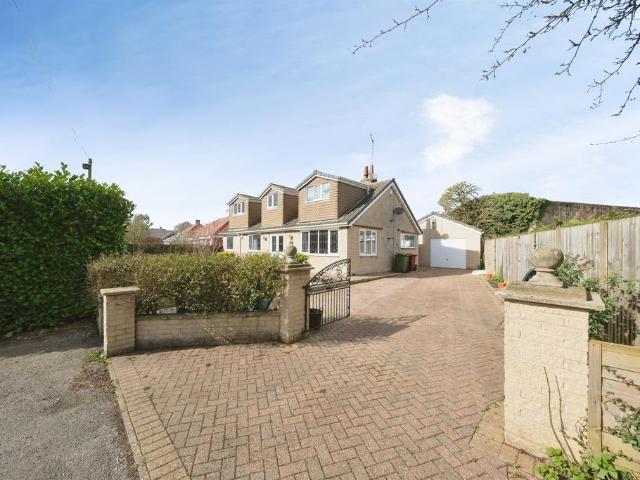 4 bedroom detached bungalow for sale