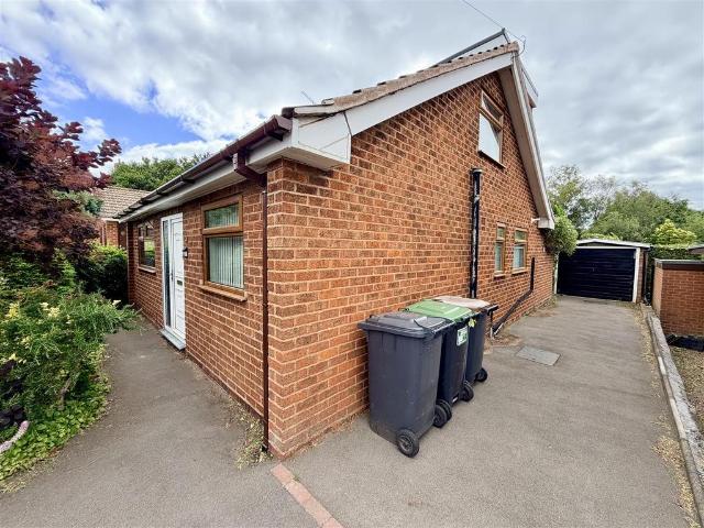 4 bedroom detached bungalow for sale