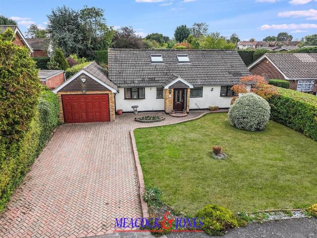 4 bedroom detached bungalow for sale