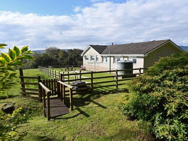 4 bedroom detached bungalow for sale