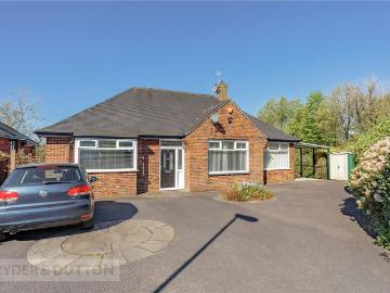 4 bedroom detached bungalow for sale
