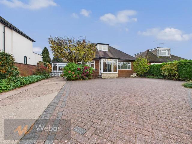 4 bedroom detached bungalow for sale