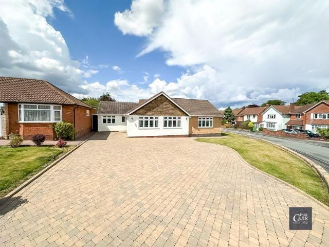 4 bedroom detached bungalow for sale