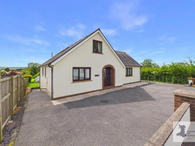 4 bedroom detached bungalow for sale