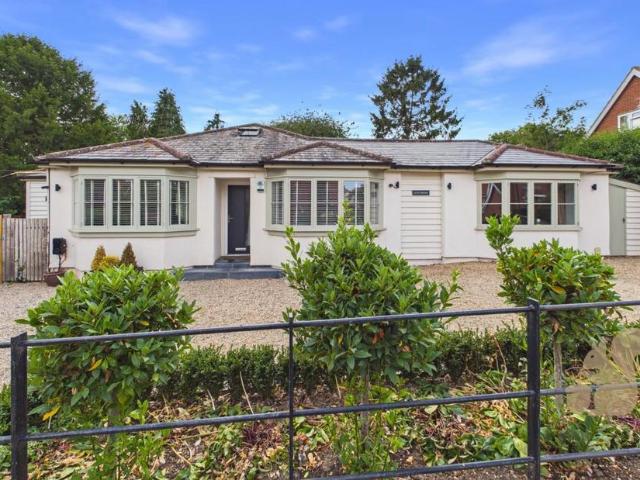 4 bedroom detached bungalow for sale
