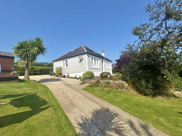 4 bedroom detached bungalow for sale