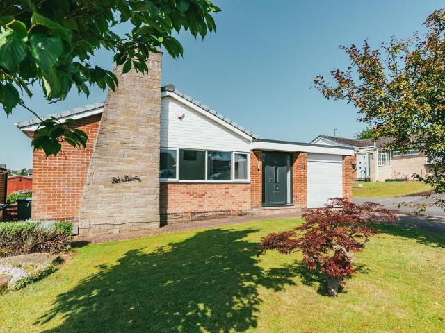 4 bedroom detached bungalow for sale