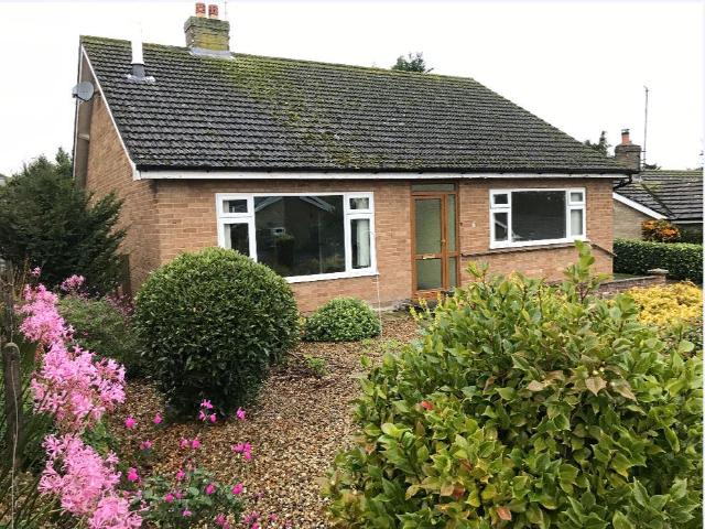 4 bedroom detached bungalow for sale