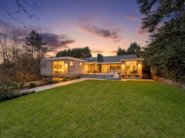 4 bedroom detached bungalow for sale