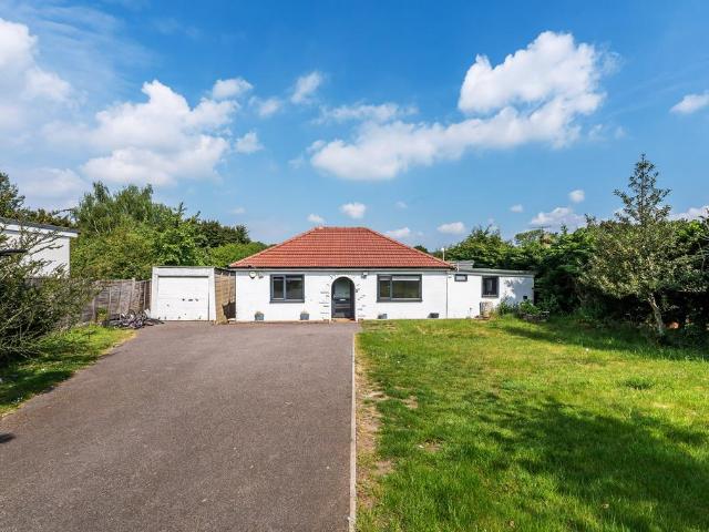 4 bedroom detached bungalow for sale