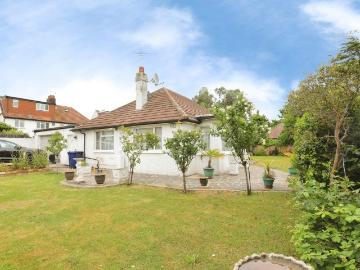 4 bedroom detached bungalow for sale