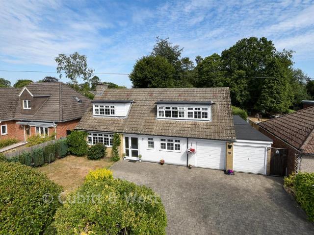 4 bedroom detached bungalow for sale