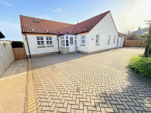 4 bedroom detached bungalow for sale