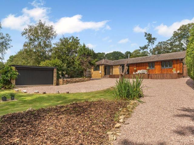 4 bedroom detached bungalow for sale