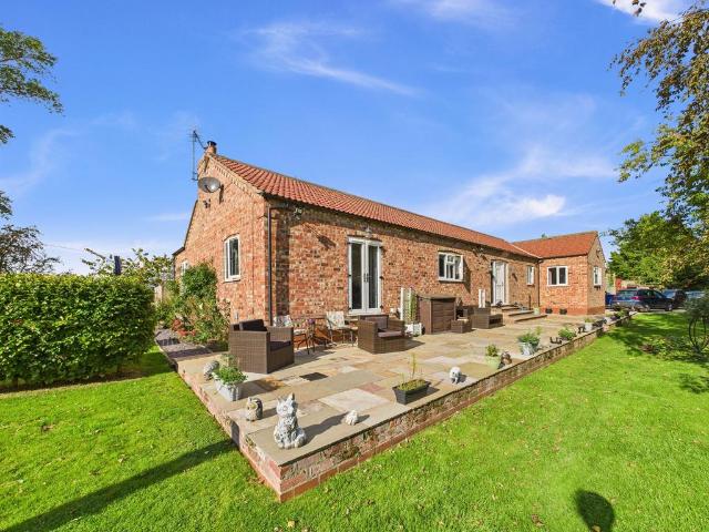 4 bedroom detached bungalow for sale