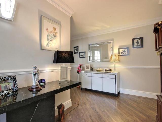 4 bedroom detached bungalow for sale
