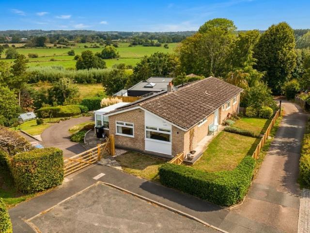 4 bedroom detached bungalow for sale