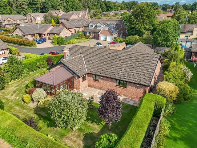 4 bedroom detached bungalow for sale