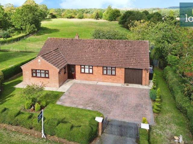 4 bedroom detached bungalow for sale