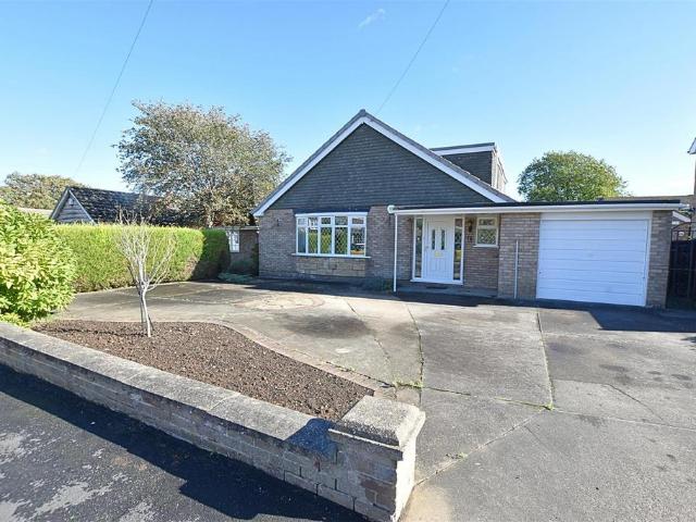 4 bedroom detached bungalow for sale