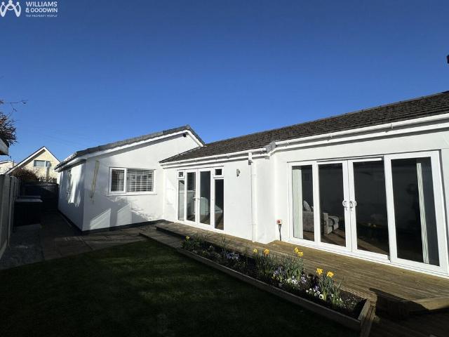 4 bedroom detached bungalow for sale