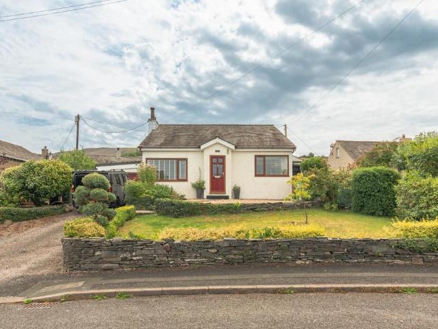 4 bedroom detached bungalow for sale