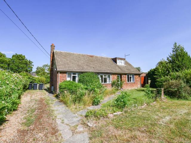 4 bedroom detached bungalow for sale