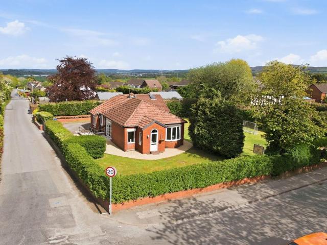 4 bedroom detached bungalow for sale
