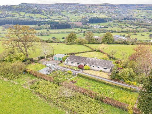4 bedroom detached bungalow for sale