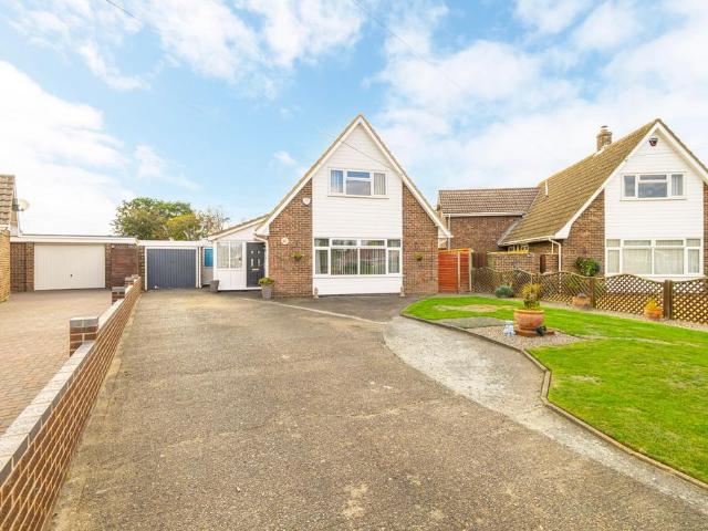 4 bedroom detached bungalow for sale